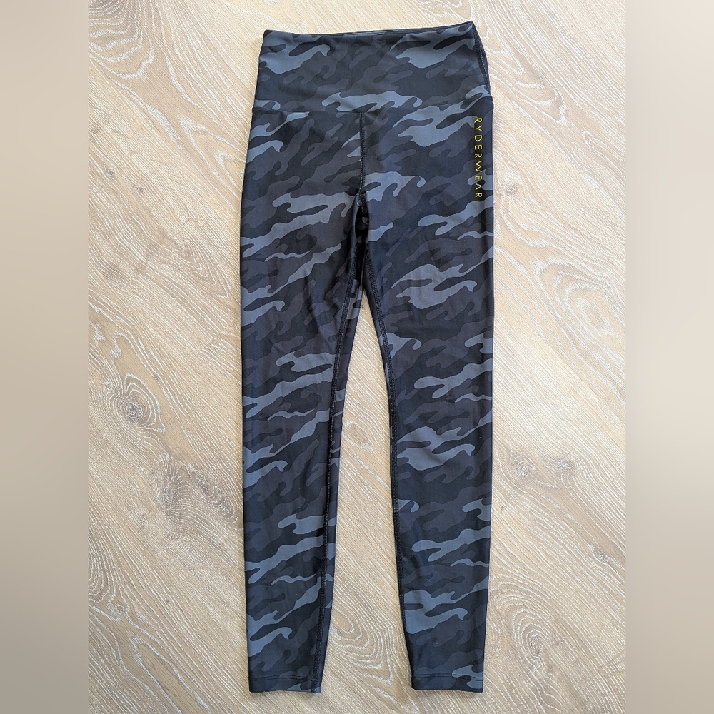 Ryderwear High Waisted Camo Scrunch Bum Leggings Women's Small Black Grey